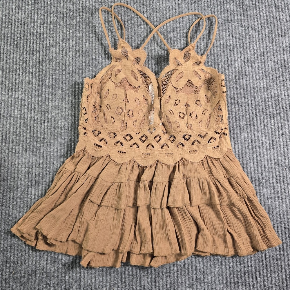 ZENANA Crochet Lace Camisole Peplum Tiered Layered Ruffle Top  Size Small NWT